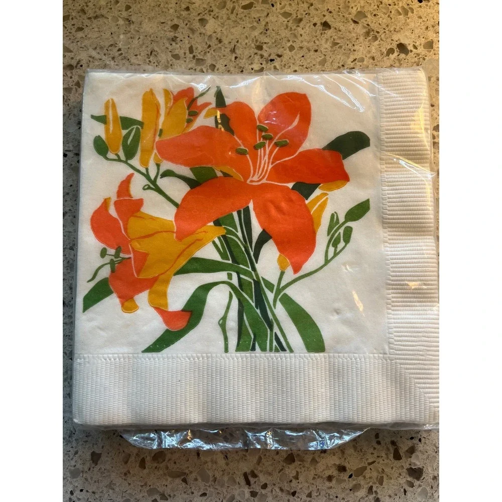 Vintage 1982 American Greetings Lily Floral Paper Luncheon Napkins 16 Count New